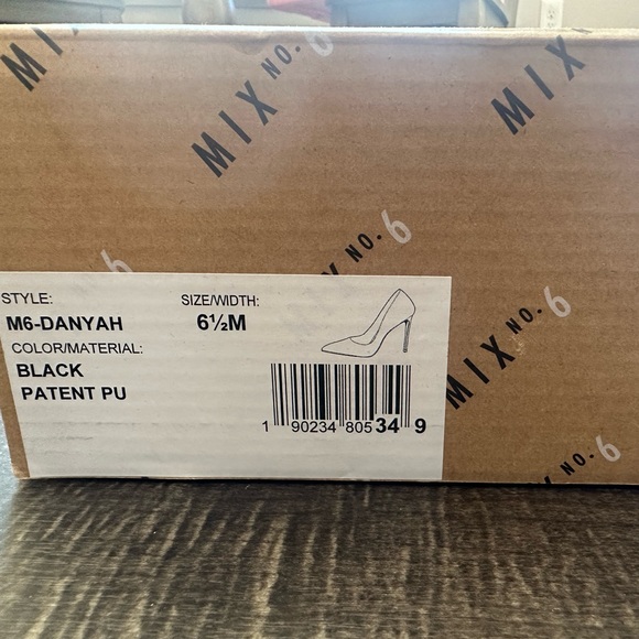 Black Stiletto Heels - Picture 6 of 6